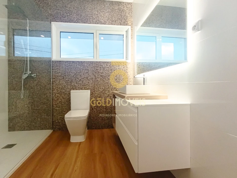 Moradia T3 para Venda em Recezinhos (São Mamede) Foto 22