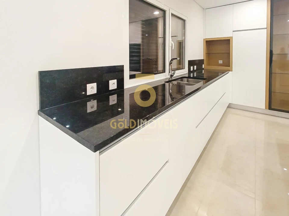 Moradia T3 para Venda em Recezinhos (São Mamede) Foto 4