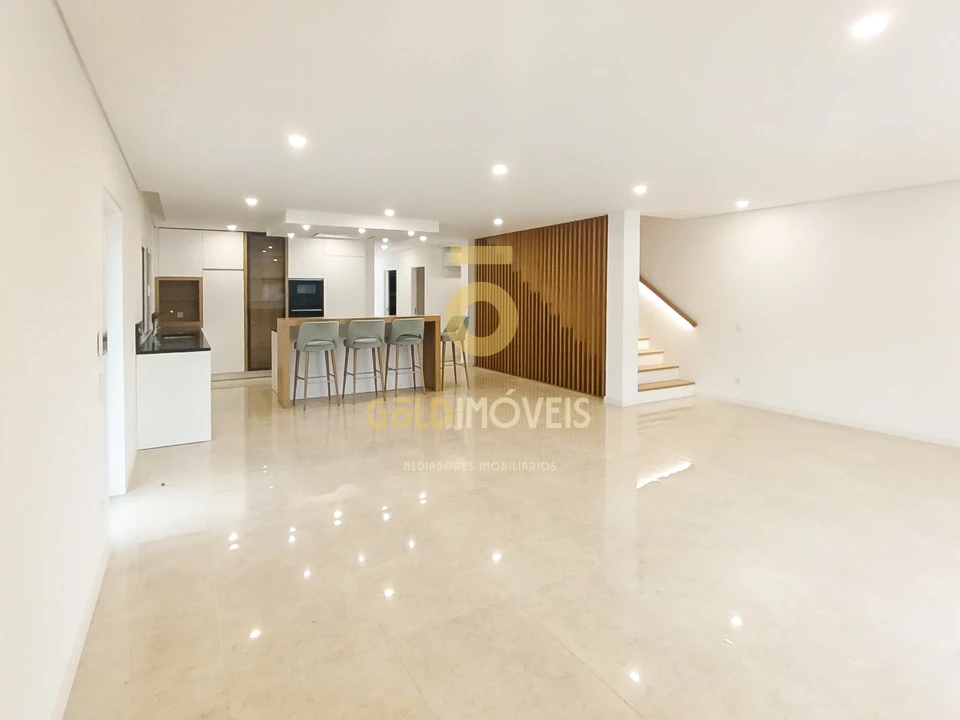 Moradia T3 para Venda em Recezinhos (São Mamede) Foto 9