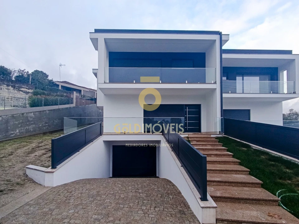 Moradia T3 para Venda em Recezinhos (São Mamede) Foto 41