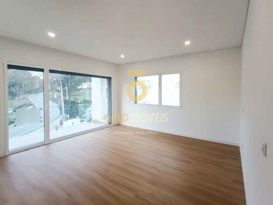 Moradia T3 para Venda em Recezinhos (São Mamede) Foto 29