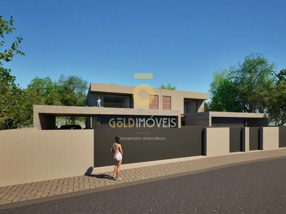 Moradia T4 para Venda em Loureiro Foto 1