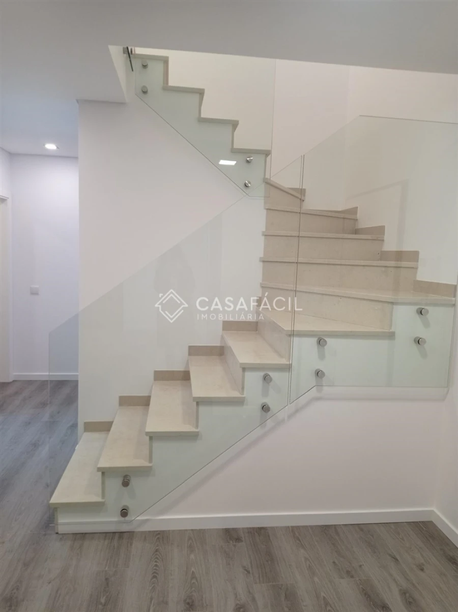 Apartamento T4 para Venda em Montijo e Afonsoeiro Foto 9