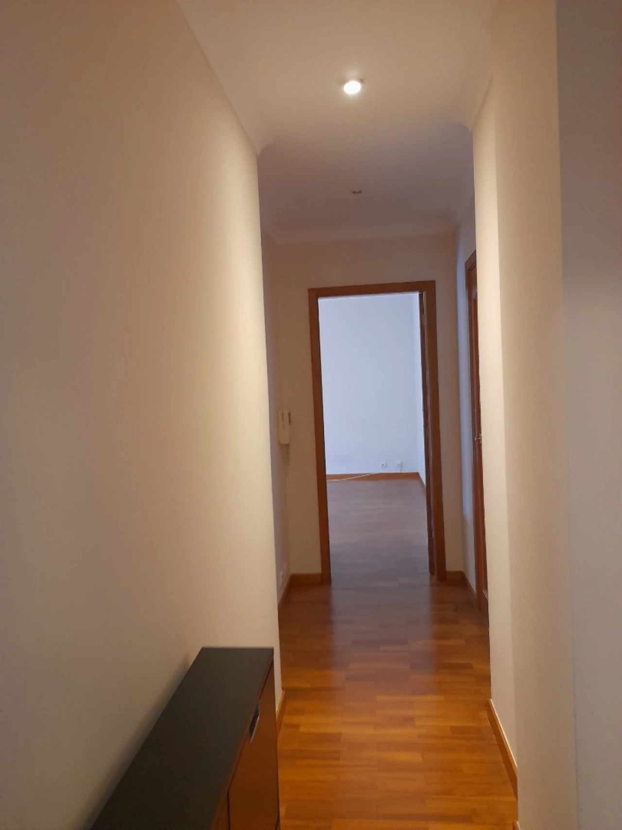 Apartamento T1 para Arrendamento em Santo Antonio dos Olivais Foto 8