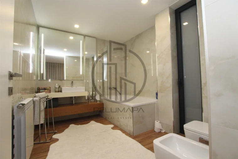 Moradia T4 para Venda em Louro Foto 34