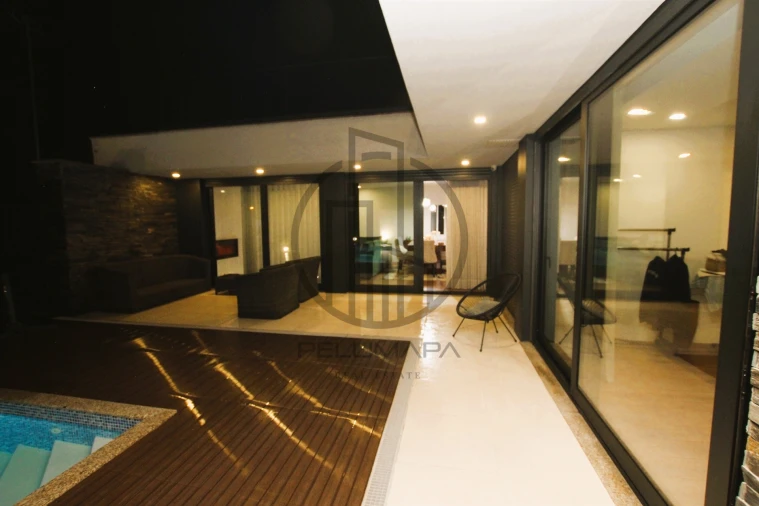 Moradia T4 para Venda em Louro Foto 6