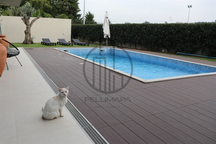 Moradia T4 para Venda em Louro Foto 53