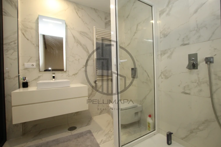 Moradia T4 para Venda em Louro Foto 30