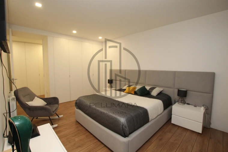 Moradia T4 para Venda em Louro Foto 31