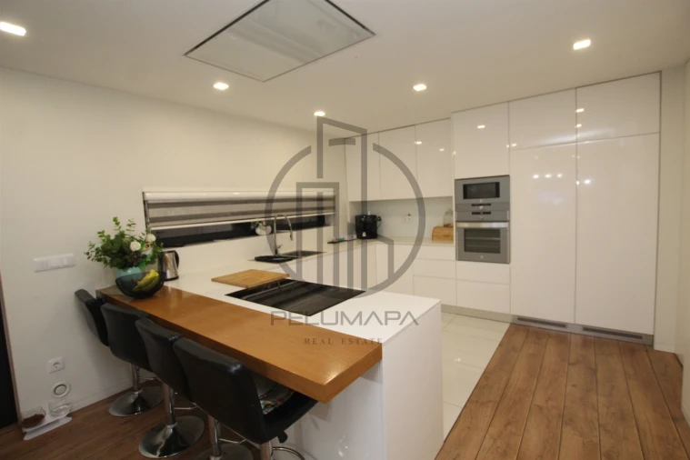 Moradia T4 para Venda em Louro Foto 14