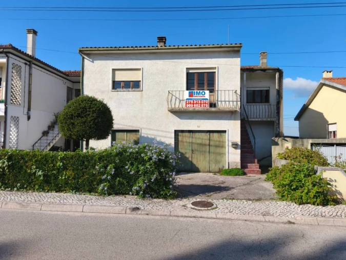 Moradia T3 para Venda em Lousã e Vilarinho Foto 1