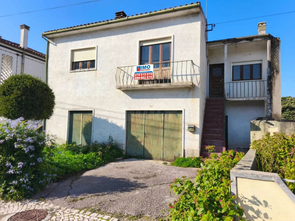 Moradia T3 para Venda em Lousã e Vilarinho Foto 2