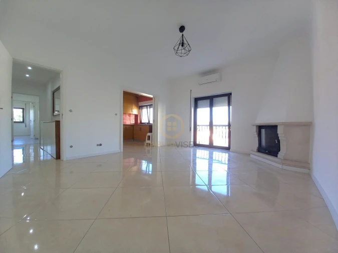 Apartamento T3 para Arrendamento em Viseu Foto 5