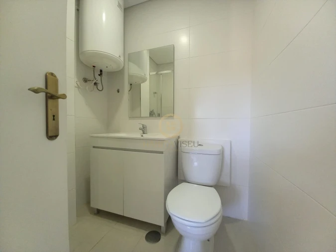Apartamento T3 para Arrendamento em Viseu Foto 16