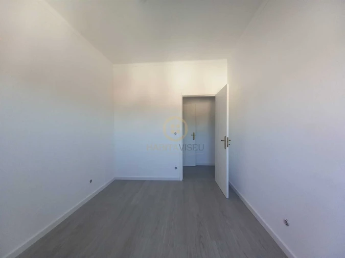 Apartamento T3 para Arrendamento em Viseu Foto 25