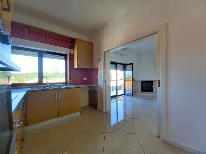 Apartamento T3 para Arrendamento em Viseu Foto 3
