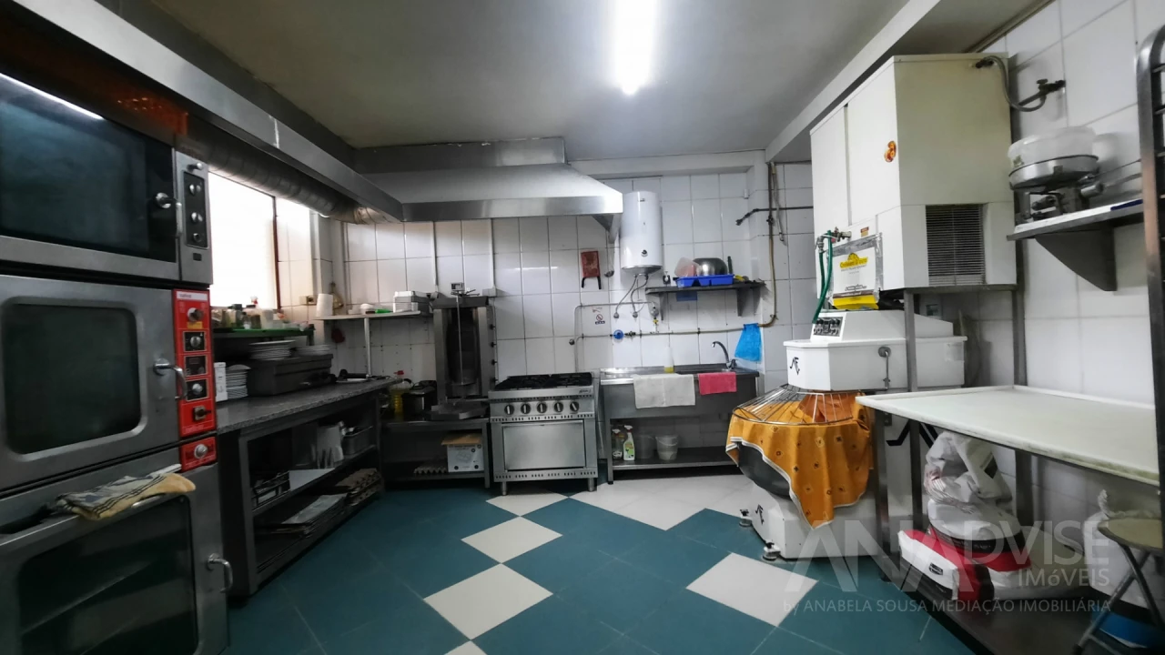 Loja para Venda em Abraveses Foto 21