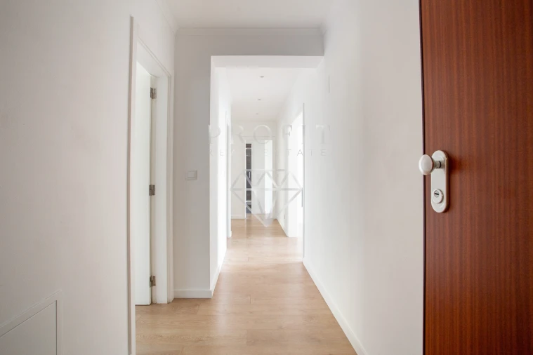 Apartamento T3 para Venda em Carnaxide e Queijas Foto 3