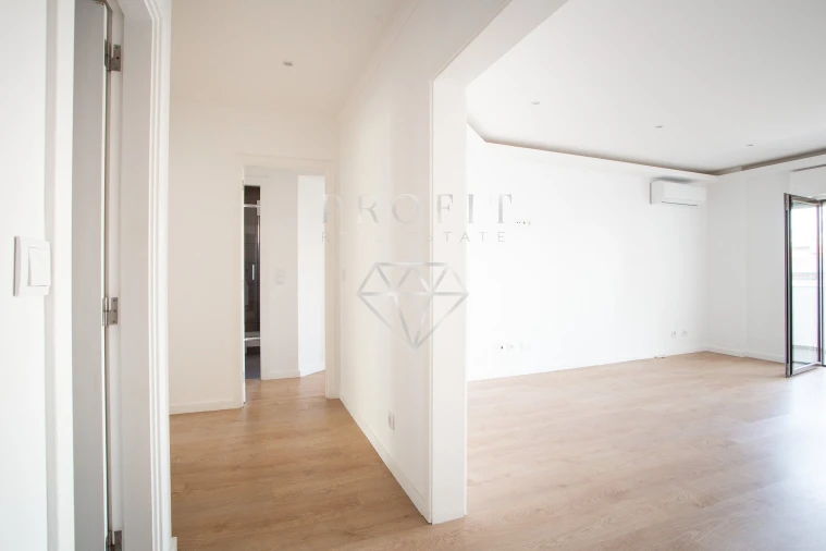 Apartamento T3 para Venda em Carnaxide e Queijas Foto 8