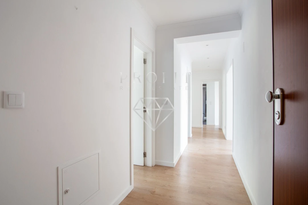 Apartamento T3 para Venda em Carnaxide e Queijas Foto 2