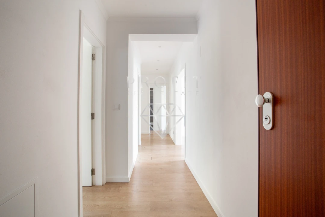 Apartamento T3 para Venda em Carnaxide e Queijas Foto 3