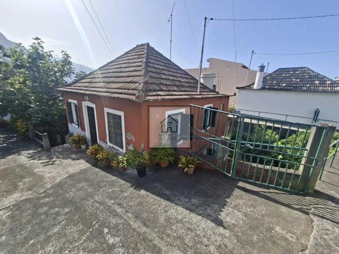 Moradia T4 para Venda em Ponta Delgada Foto 2