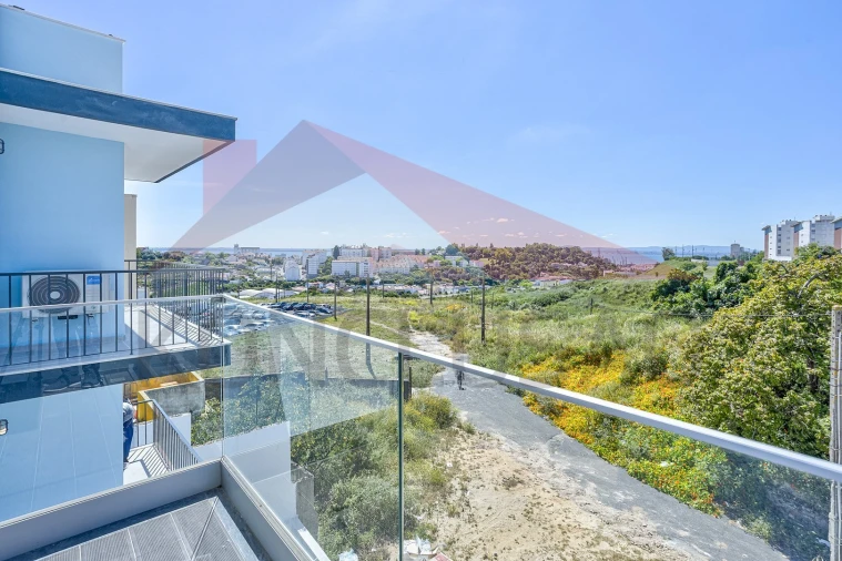 Apartamento T1 para Venda em Beato Foto 12