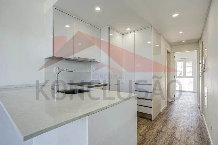 Apartamento T1 para Venda em Beato Foto 6