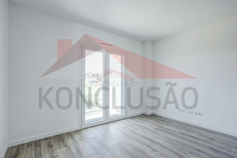 Apartamento T1 para Venda em Beato Foto 3