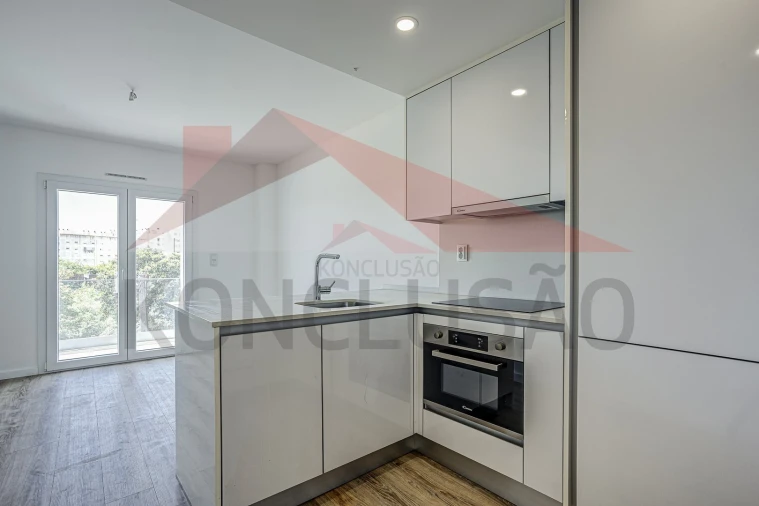 Apartamento T1 para Venda em Beato Foto 2