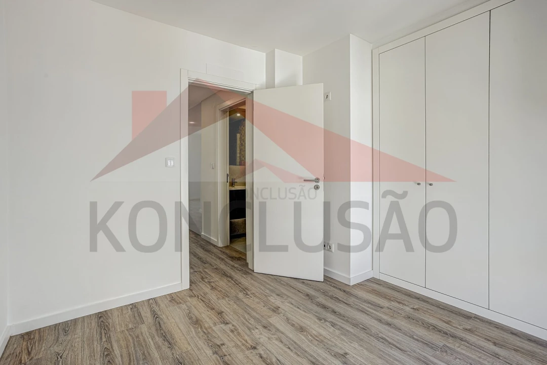 Apartamento T1 para Venda em Beato Foto 10