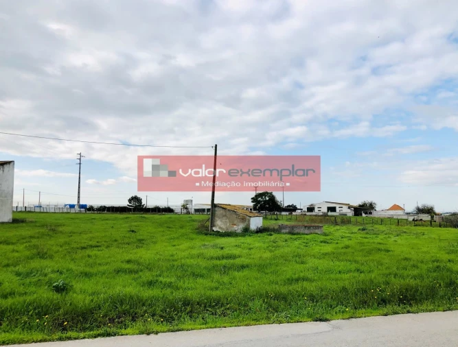 Terreno para Venda em Sarilhos Grandes Foto 4