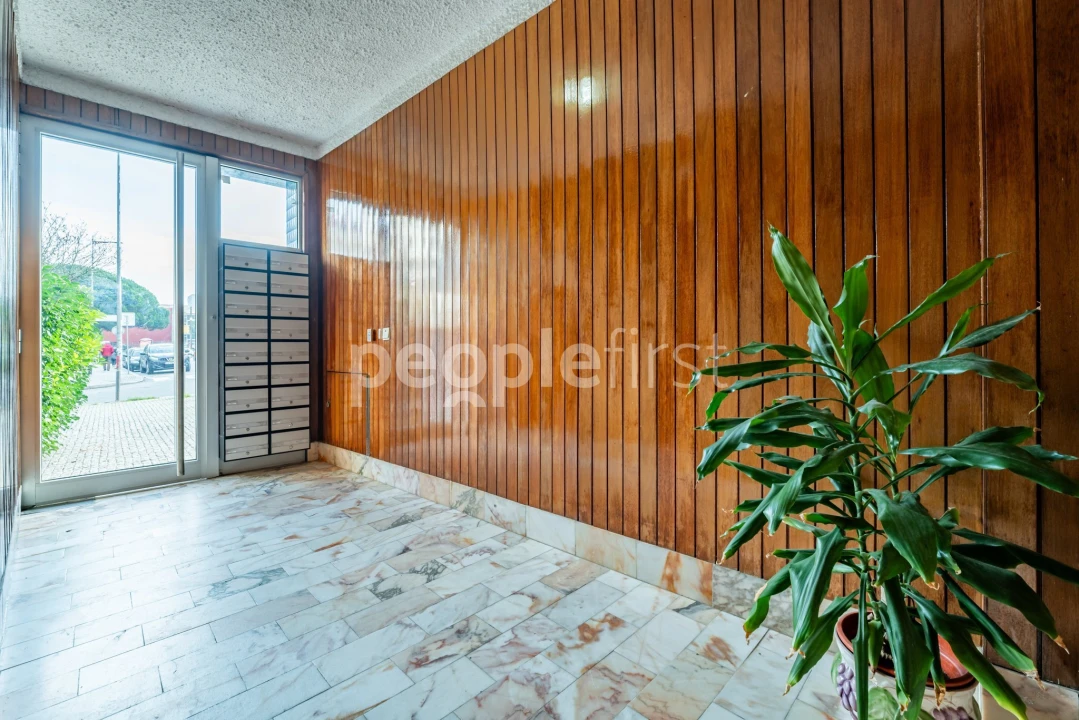 Apartamento T2 para Venda em Mafamude e Vilar do Paraíso Foto 13