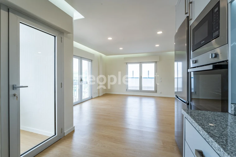 Apartamento T2 para Venda em Mafamude e Vilar do Paraíso Foto 6