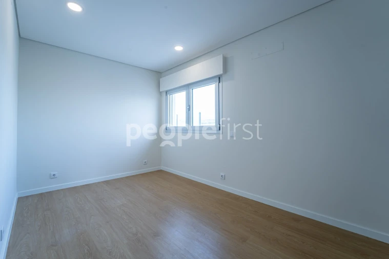 Apartamento T2 para Venda em Mafamude e Vilar do Paraíso Foto 14