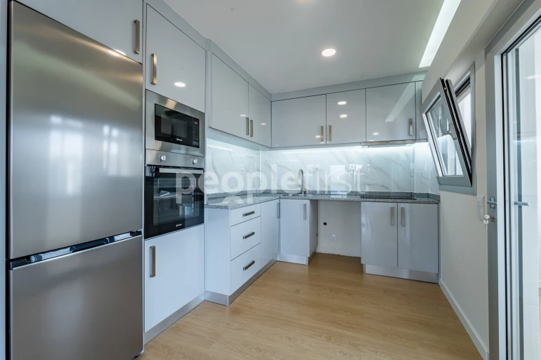 Apartamento T2 para Venda em Mafamude e Vilar do Paraíso Foto 7