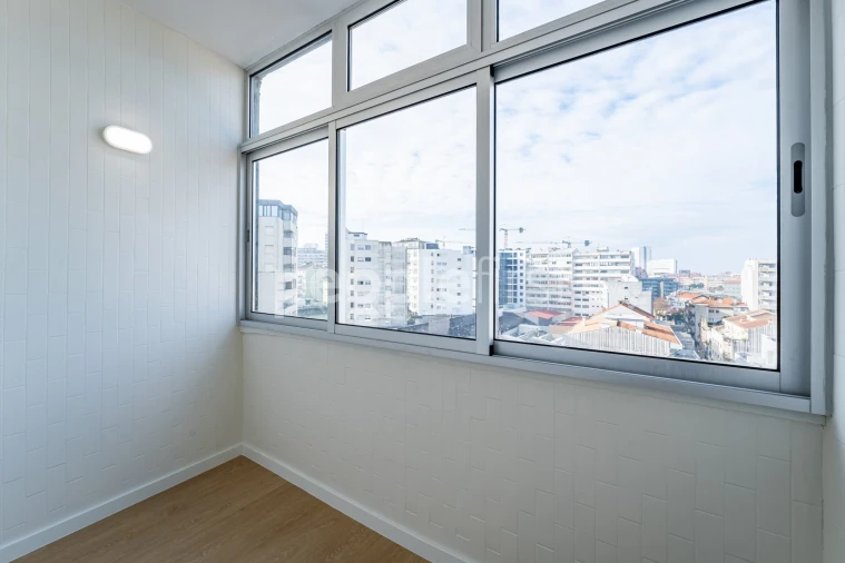 Apartamento T2 para Venda em Mafamude e Vilar do Paraíso Foto 9