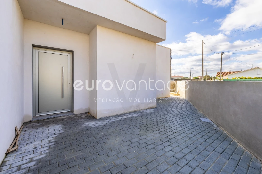 Moradia T4 para Venda em Batalha Foto 4