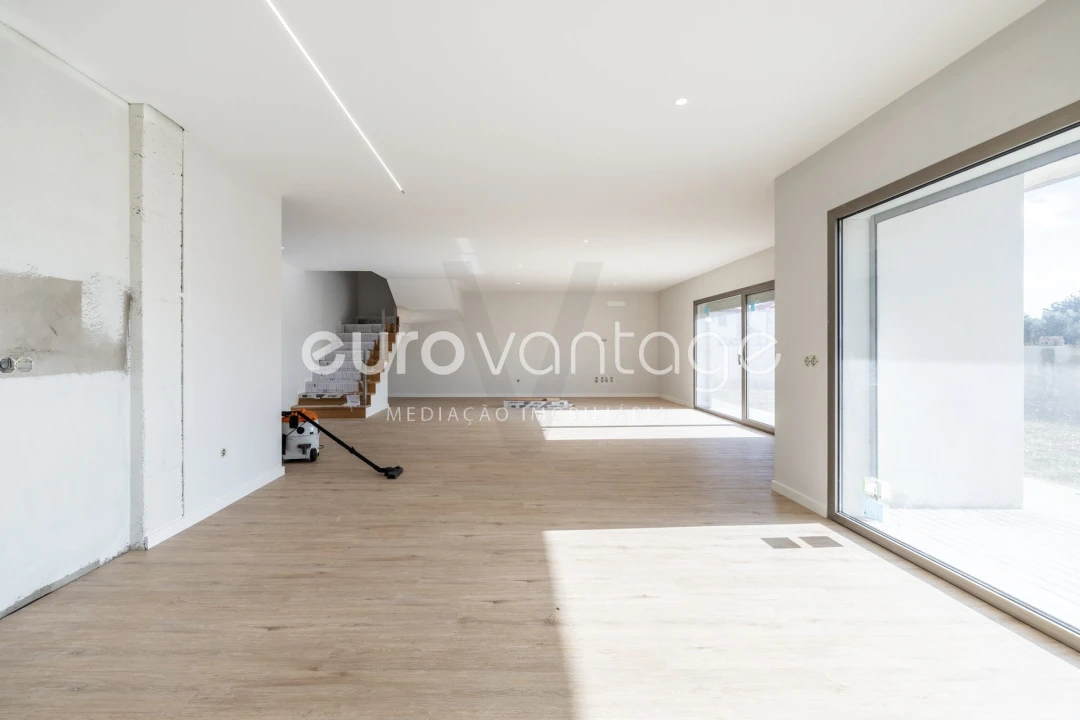 Moradia T4 para Venda em Batalha Foto 10