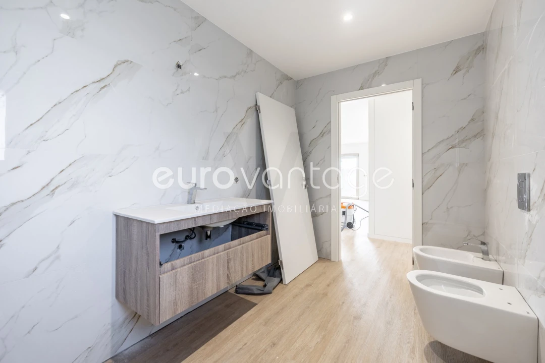 Moradia T4 para Venda em Batalha Foto 15