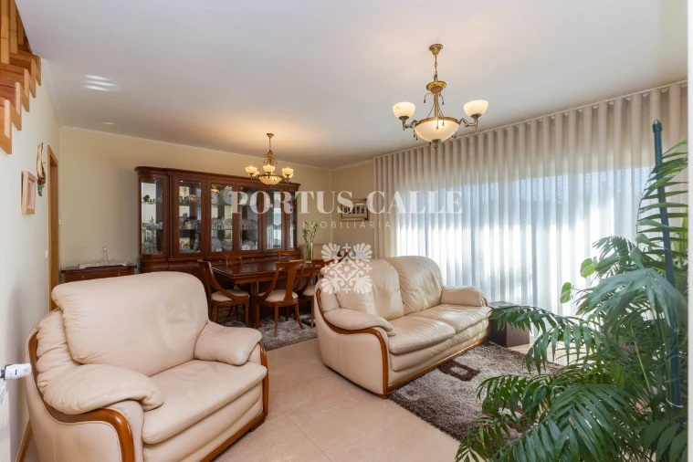 Moradia T3 para Venda em Mozelos Foto 6