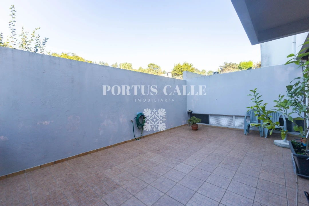 Moradia T3 para Venda em Mozelos Foto 16