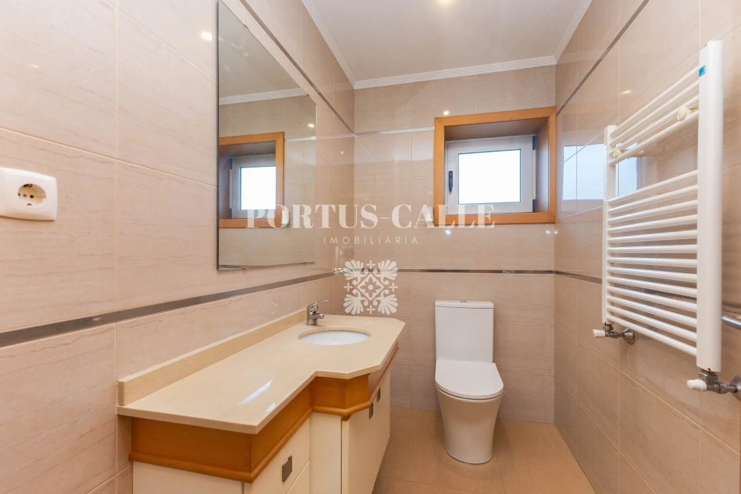 Moradia T3 para Venda em Mozelos Foto 17