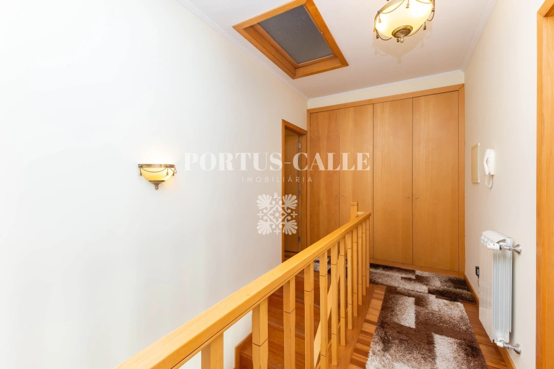 Moradia T3 para Venda em Mozelos Foto 18