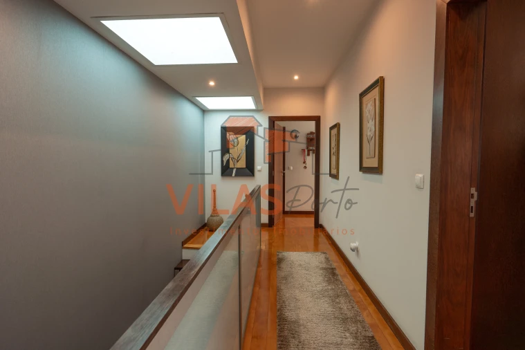 Moradia T3 para Venda em Lordelo Foto 6