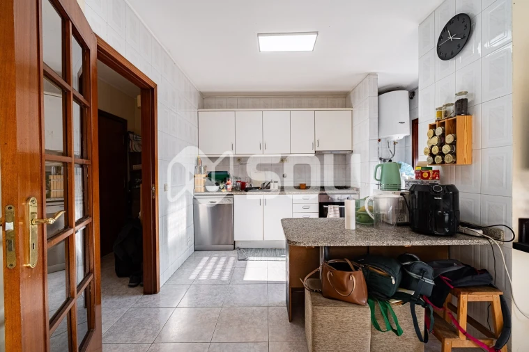 Apartamento T2 para Venda em Rio Tinto Foto 3