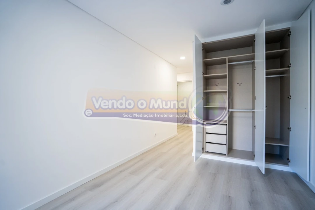 Apartamento T3 para Venda em Vialonga Foto 12