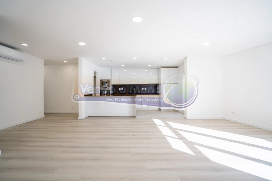 Apartamento T3 para Venda em Vialonga Foto 3
