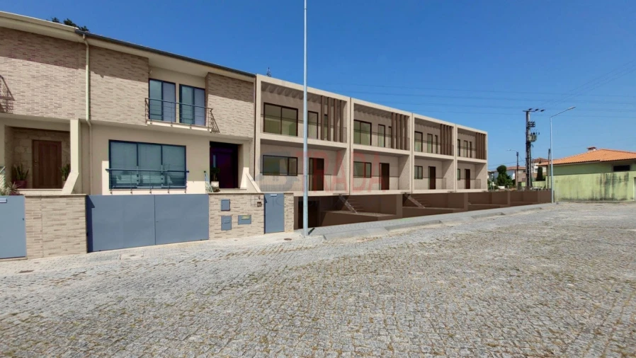 Moradia T4 para Venda em Merelim (São Pedro) e Frossos Foto 2