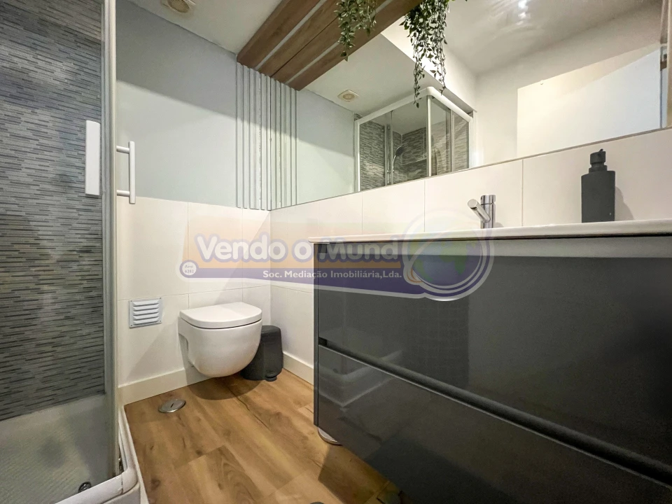 Apartamento T3 para Venda em Agualva e Mira-Sintra Foto 12